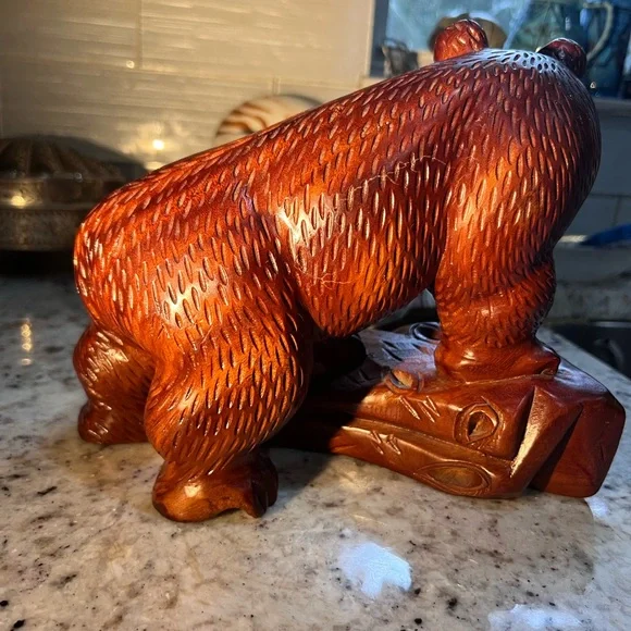 Vintage Japan Ainu Brown Bear with Fish Carved Solid wood! - Picture 8 of 15